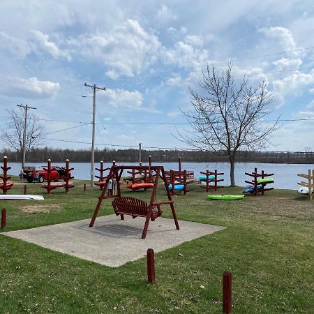 Pleasure Point Rv Resort Edmore Экстерьер фото