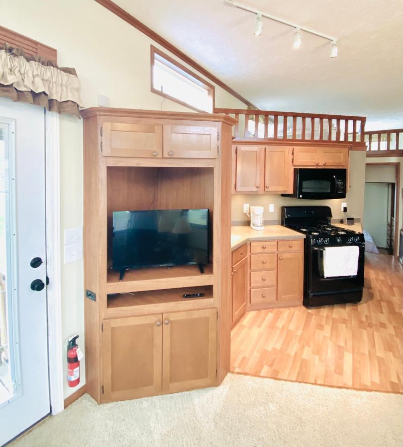 Pleasure Point Rv Resort Edmore Экстерьер фото