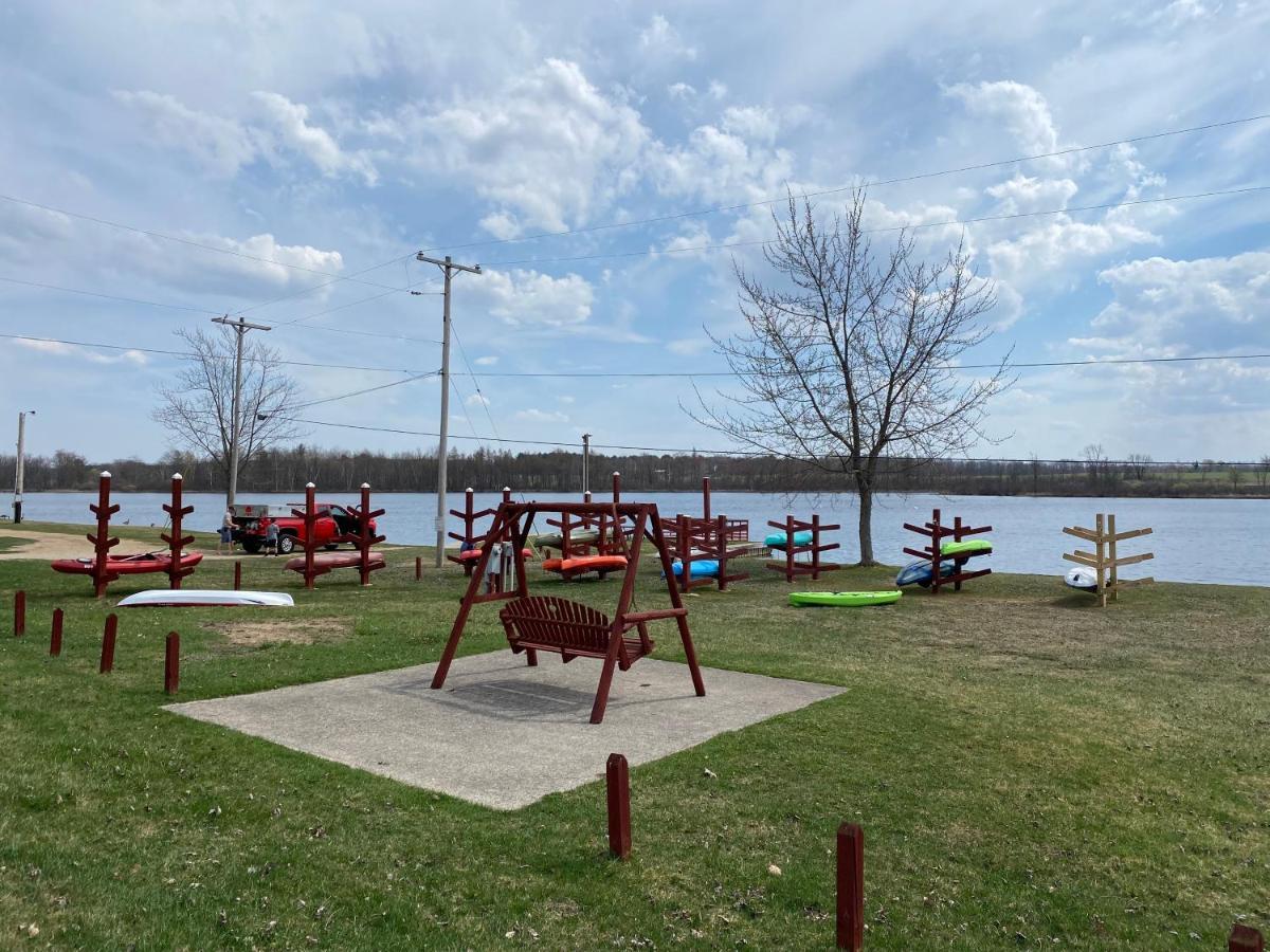 Pleasure Point Rv Resort Edmore Экстерьер фото